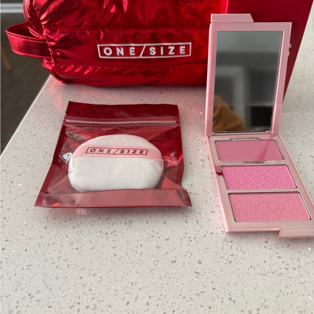 ONE/SIZE Blush Duo with Pink Hues